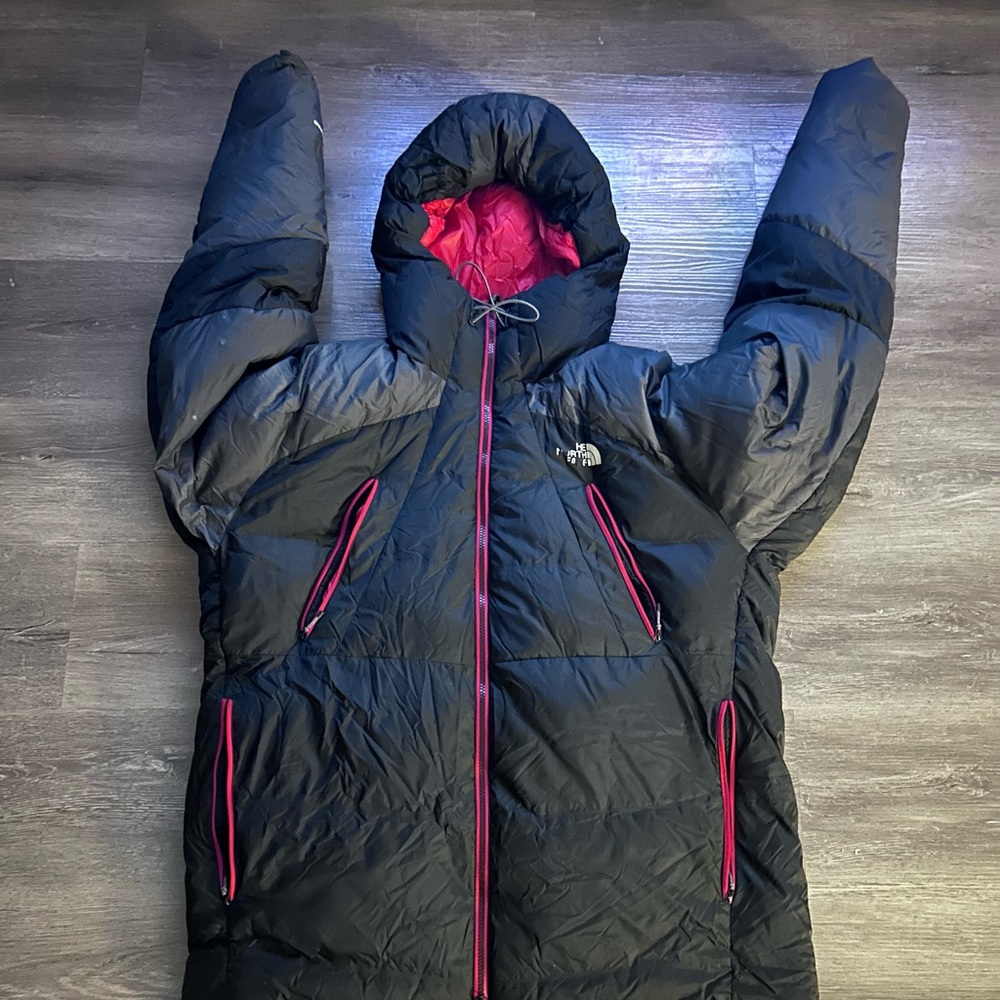 The North Face Men’s 800 Pro  Black and Red Puffer with red Zippers